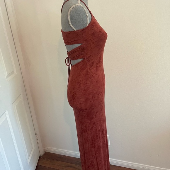 Windsor Maxi Dress - Picture 4 of 11